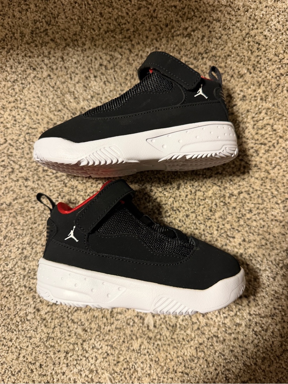 Jordan Kids Black/White Sneakers with Red Lining